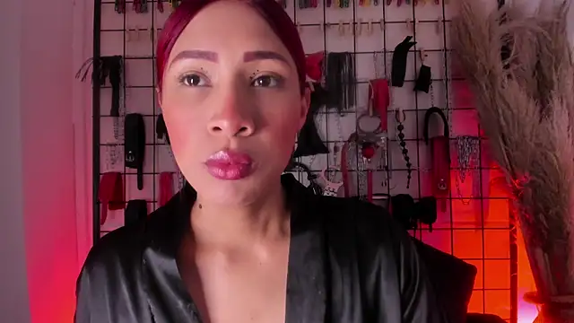 charrlotte quinn online show from 10.16.25