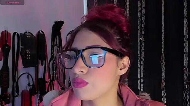 Snapshot of charrlotte_quinn chatting on 07.01.26 charrlotte quinn online show from 07.01.26
