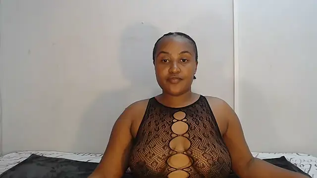 Snapshot of yummydoll97 chatting on 12.03.25 yummydoll97 online show from 12.03.25