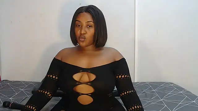 Snapshot of yummydoll97 chatting on 01.10.26 yummydoll97 online show from 01.10.26