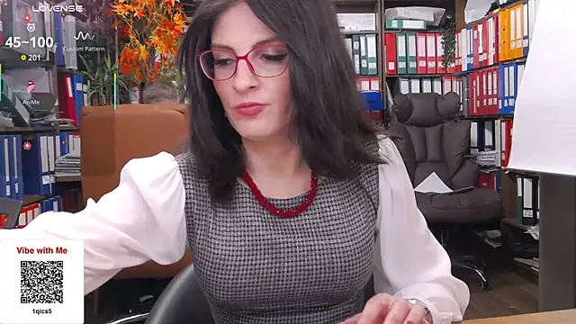 Snapshot of classyladyrellax chatting on 02.10.26 classyladyrellax online show from 02.10.26