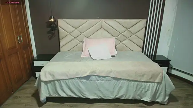 Raquel jones online show from 03.02.25