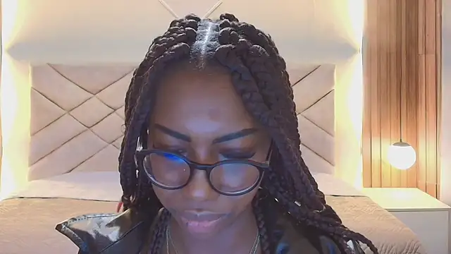Snapshot of Raquel_jones chatting on 08.05.26 Raquel jones online show from 08.05.26