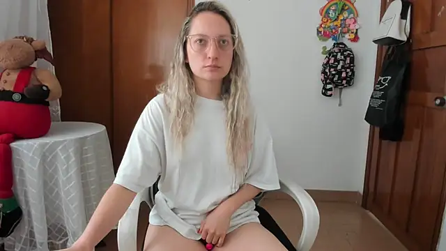 Snapshot of Adele_johnsonn1 chatting on 06.08.26 Adele johnsonn1 online show from 06.08.26
