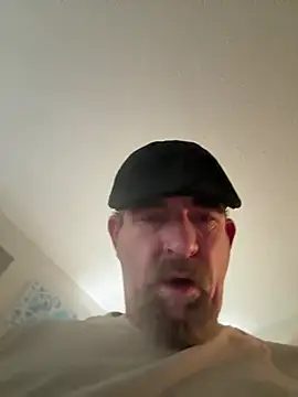 Snapshot of JakTRipr chatting on 03.05.25 JakTRipr online show from 03.05.25