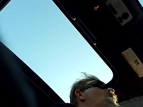 Snapshot of JakTRipr chatting on 03.16.25 JakTRipr online show from 03.16.25