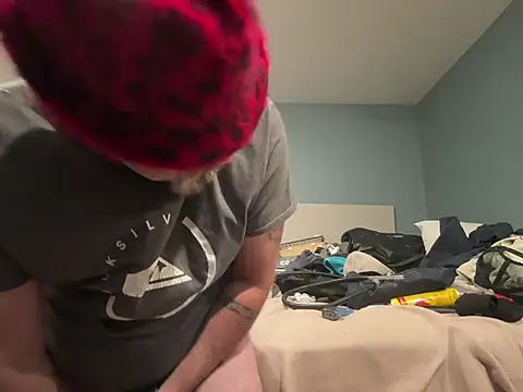 Snapshot of JakTRipr chatting on 03.21.25 JakTRipr online show from 03.21.25