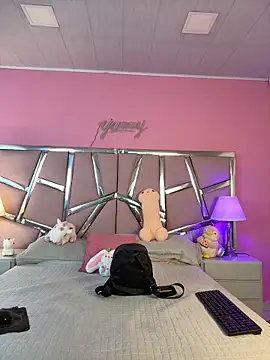 Bonniepark online show from 01.21.25