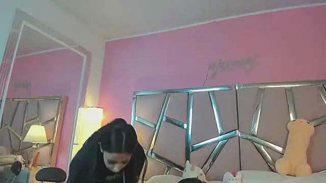 Bonniepark online show from 02.12.25