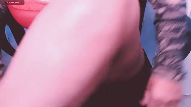 Snapshot of foxypam chatting on 10.08.25 foxypam online show from 10.08.25