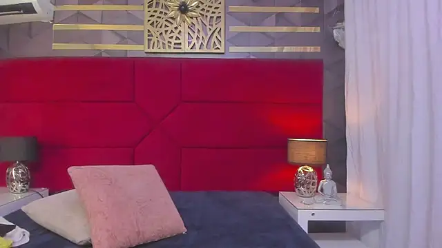 Snapshot of hanny_milf chatting on 02.07.25 hanny milf online show from 02.07.25