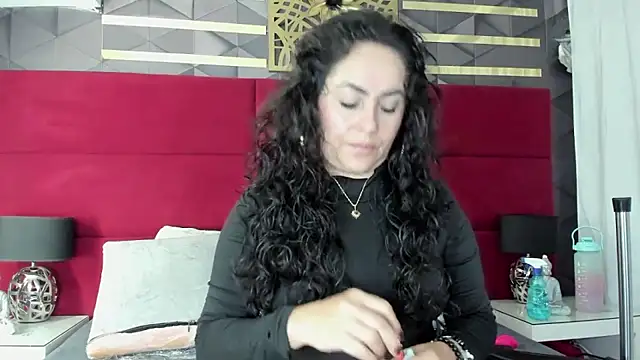 Snapshot of hanny_milf chatting on 01.14.26 hanny milf online show from 01.14.26