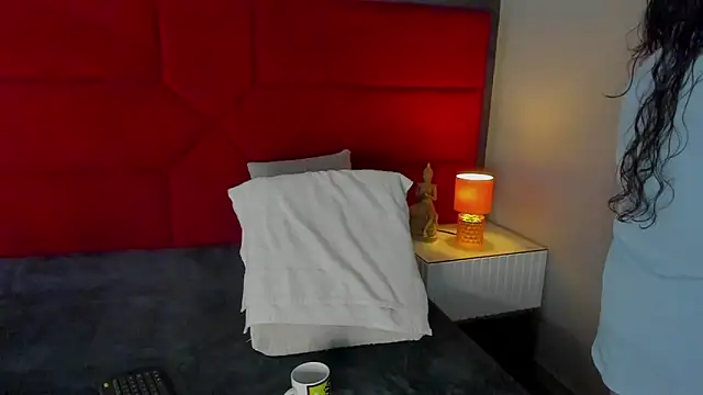 hanny milf online show from 05.03.26