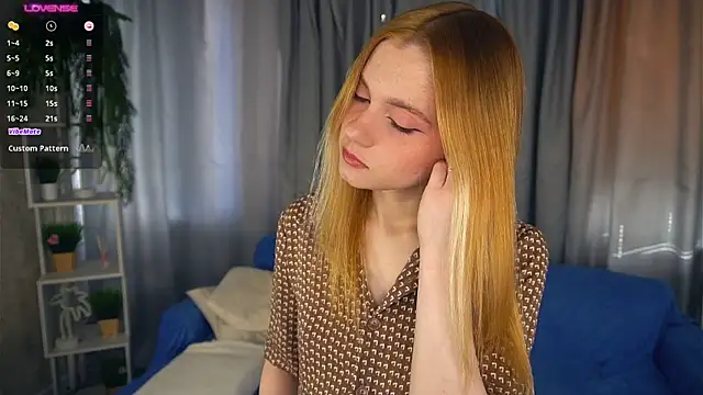 Snapshot of MariamAven chatting on 09.16.25 MariamAven online show from 09.16.25