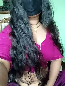 Idhika Paul online show from 03.09.25