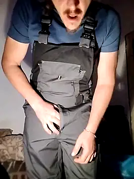 prcalek19 online show from 10.13.25