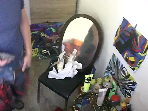 prcalek19 online show from 10.20.25