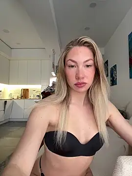 LuisaBecker online show from 03.06.26