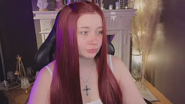 Snapshot of carolina_elf chatting on 05.23.26 carolina elf online show from 05.23.26
