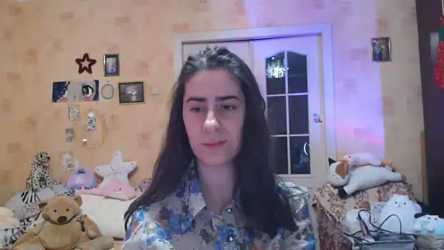 Snapshot of INELIKA chatting on 01.13.25 INELIKA online show from 01.13.25