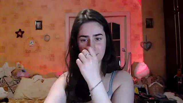 Snapshot of INELIKA chatting on 03.08.25 INELIKA online show from 03.08.25