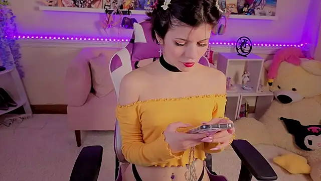 Snapshot of Katya_Zaitseva chatting on 11.30.25 Katya Zaitseva online show from 11.30.25