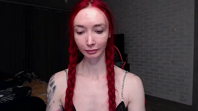 Roxy Silver online show from 04.21.26