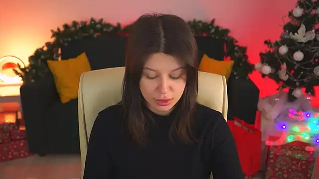 Snapshot of NicoleMun chatting on 12.05.24 NicoleMun online show from 12.05.24