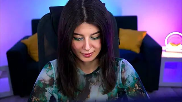 Snapshot of NicoleMun chatting on 03.04.25 NicoleMun online show from 03.04.25