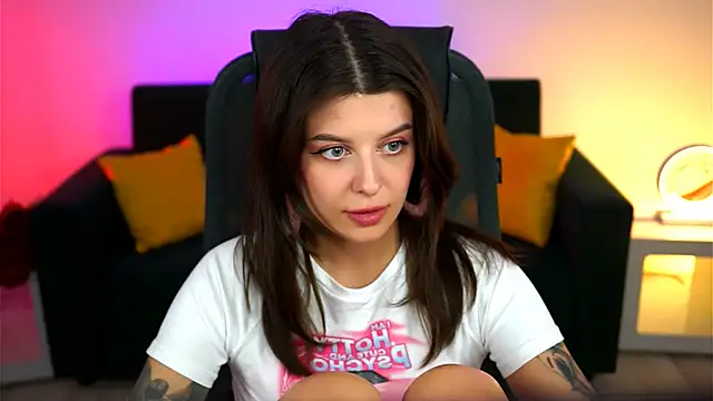 Snapshot of NicoleMun chatting on 03.16.25 NicoleMun online show from 03.16.25