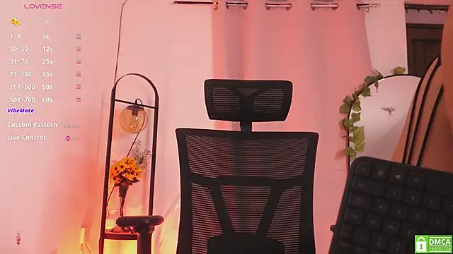 Snapshot of Miranditta chatting on 02.12.26 Miranditta online show from 02.12.26