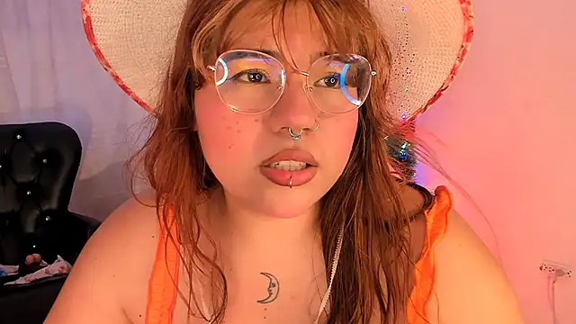 Snapshot of Samanta_cutee chatting on 01.11.25 Samanta cutee online show from 01.11.25