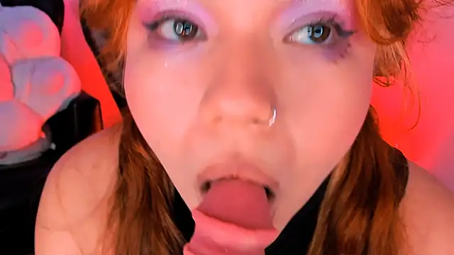 Snapshot of Samanta_cutee chatting on 02.17.25 Samanta cutee online show from 02.17.25