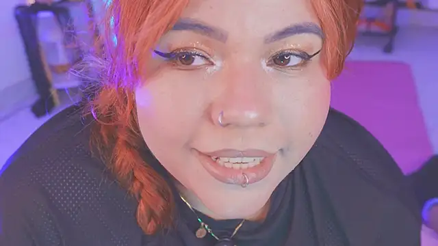 Snapshot of Samanta_cutee chatting on 09.22.25 Samanta cutee online show from 09.22.25