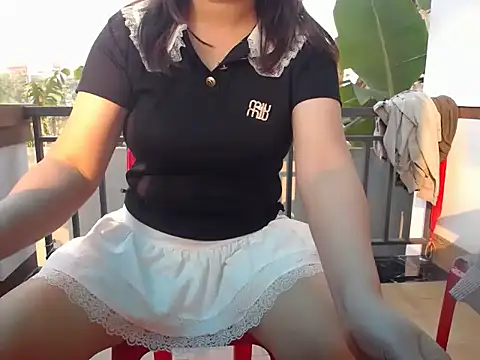 Nanaly Sweet online show from 03.21.25