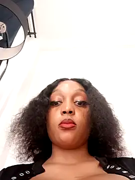Snapshot of Busty_Bambi chatting on 12.22.24 Busty Bambi online show from 12.22.24