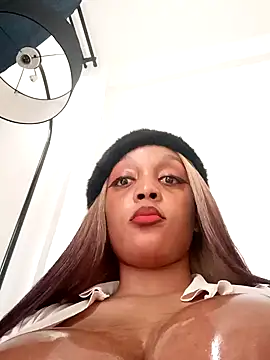 Snapshot of Busty_Bambi chatting on 12.23.24 Busty Bambi online show from 12.23.24