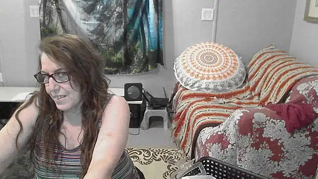 Snapshot of Ireallysquirt chatting on 06.03.26 Ireallysquirt online show from 06.03.26