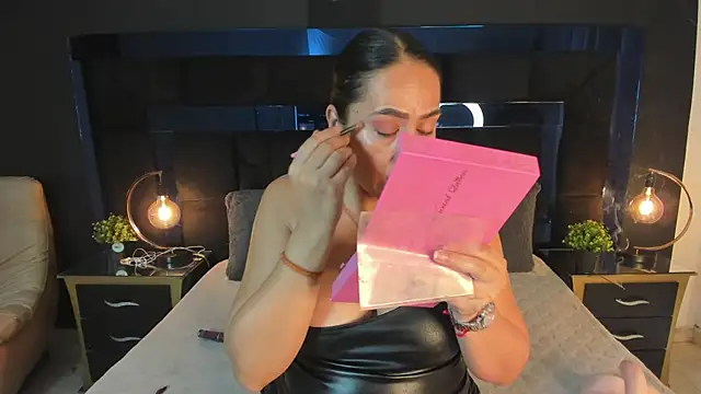 MayraVegas online show from 02.15.25