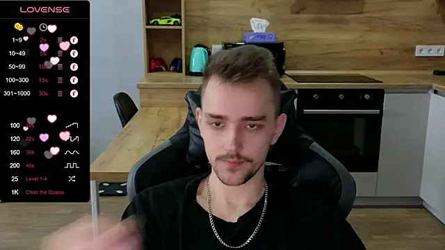 Snapshot of Larstar01 chatting on 01.12.25 Larstar01 online show from 01.12.25