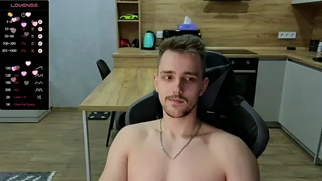 Snapshot of Larstar01 chatting on 01.16.25 Larstar01 online show from 01.16.25