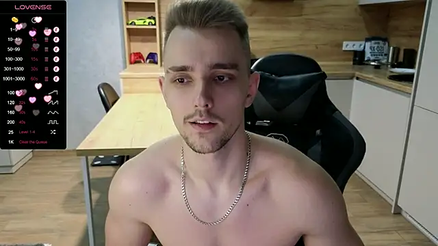 Snapshot of Larstar01 chatting on 02.09.25 Larstar01 online show from 02.09.25