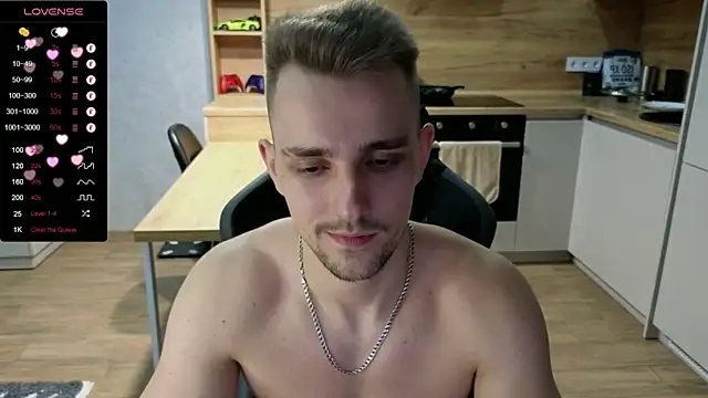 Snapshot of Larstar01 chatting on 02.09.25 Larstar01 online show from 02.09.25