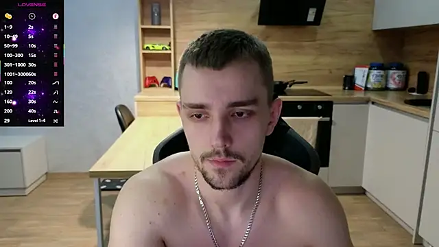 Snapshot of Larstar01 chatting on 03.20.25 Larstar01 online show from 03.20.25