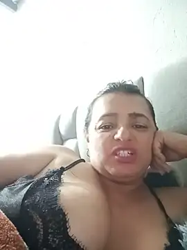Emily0215 online show from 06.08.26