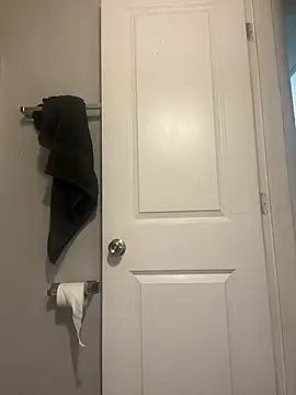 Snapshot of bigdick5157 chatting on 03.10.26 bigdick5157 online show from 03.10.26