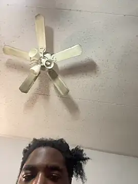 Snapshot of bigdick5157 chatting on 03.17.26 bigdick5157 online show from 03.17.26