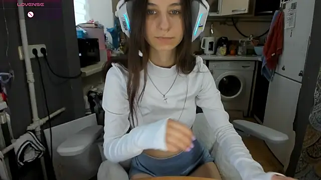  Nika Kik online show from 04.20.26