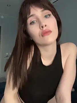 Snapshot of CherryCrystall chatting on 03.21.25 CherryCrystall online show from 03.21.25