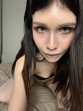 Snapshot of CherryCrystall chatting on 11.23.25 CherryCrystall online show from 11.23.25